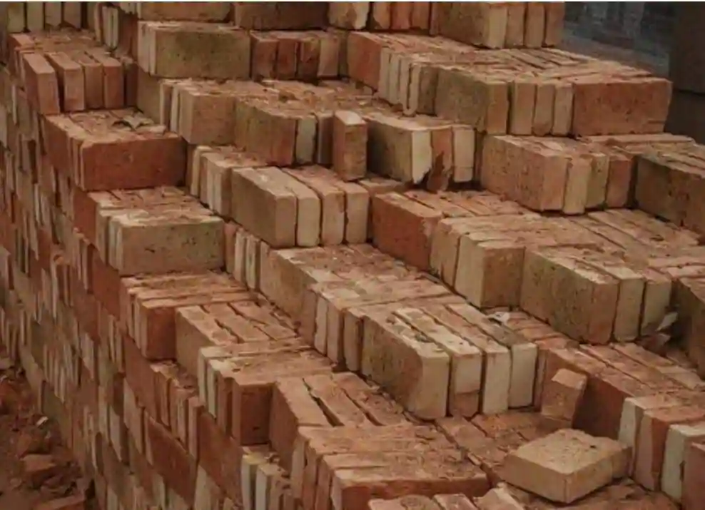 Gagan Aval standard size red clay bricks